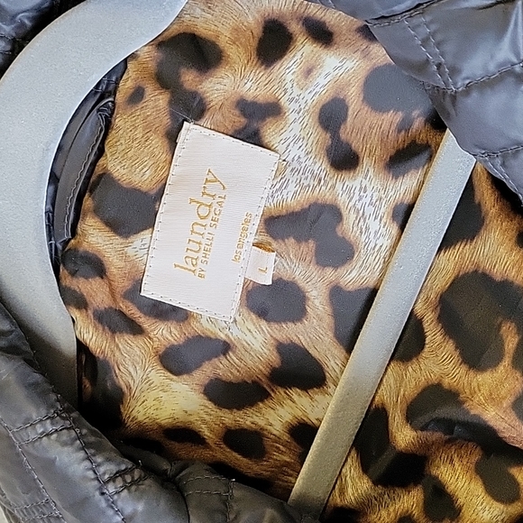 Quilted Blazer - Picture 4 of 8